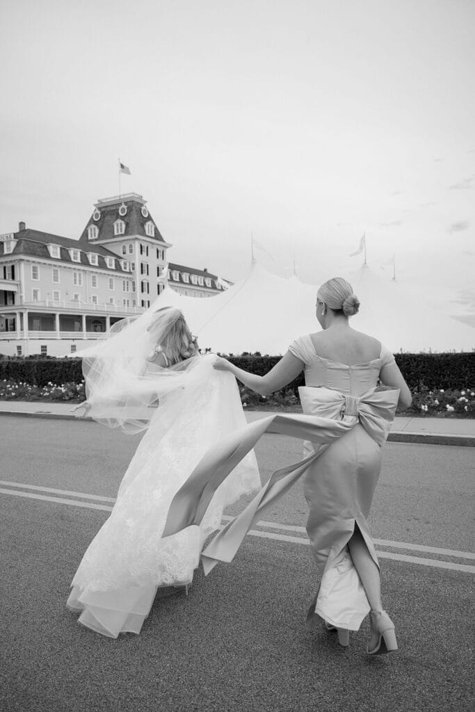 New england wedding photographer, coastal wedding photographer, maine wedding, Ocean house rhode island