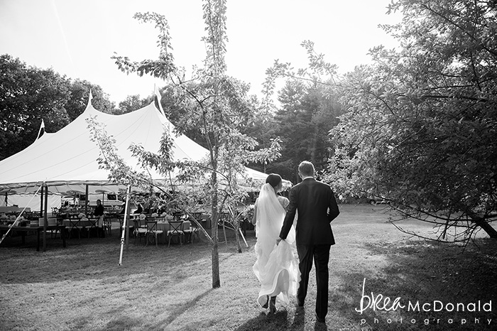 bufflehead cove inn wedding in kennebunk maine photographed by brea mcdonald photography with wedding planner azalea events and floral designer minka flowers coastal maine wedding